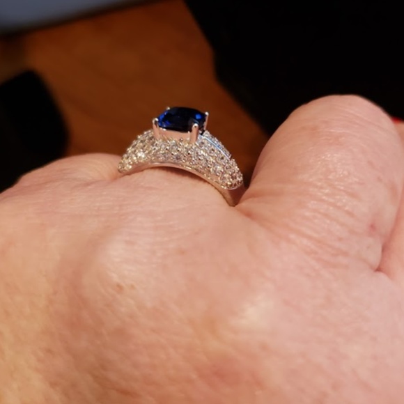 Blue and white ring in rhodium over Sterling Silver SZ 11 - Picture 4 of 4